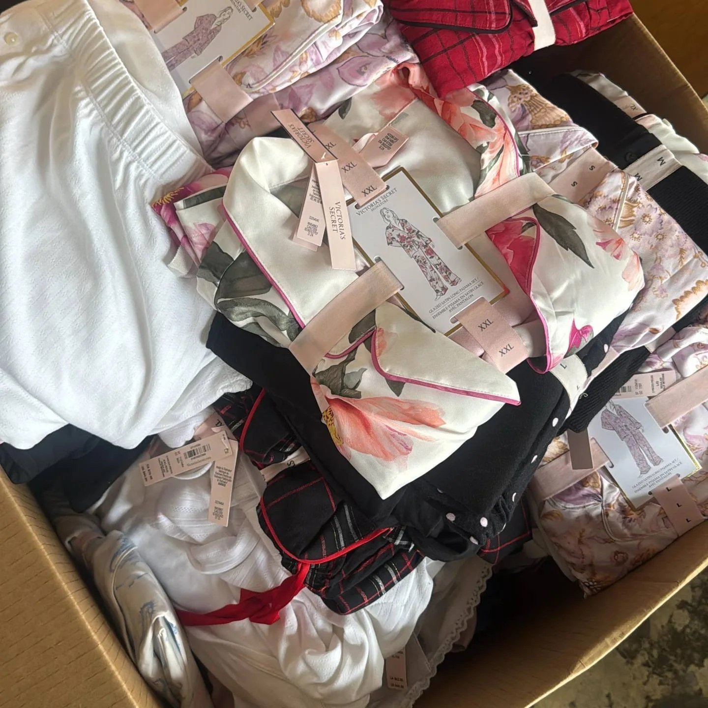 IMG_20260710_044532_741-1.jpg Victoria’s Secret Pajamas Pallets - Image 1